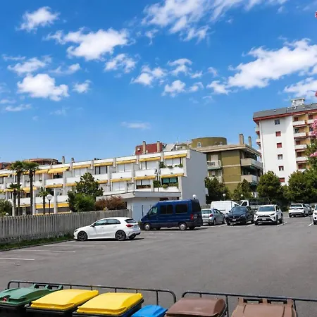 Park & Seafront Pescara Apartamento *